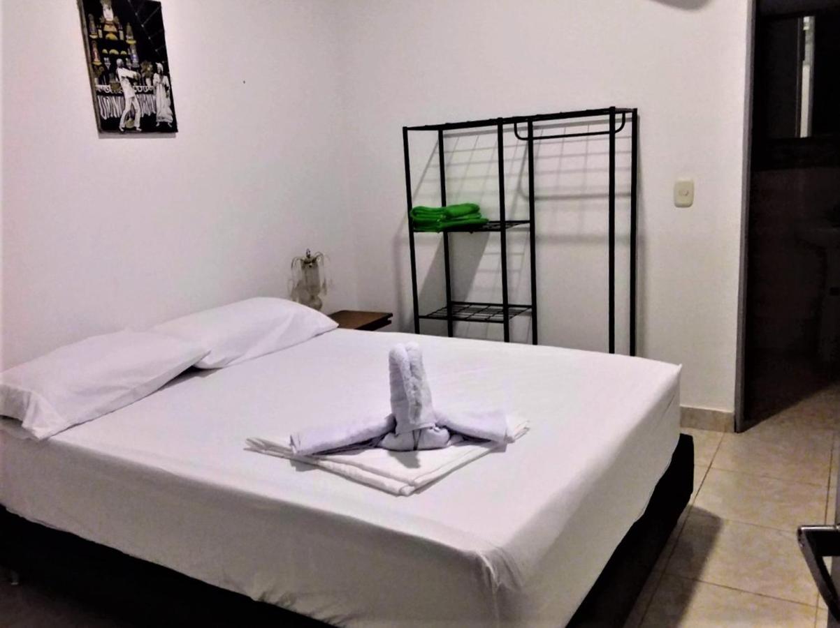 C&H campestre el oasis Bed and Breakfast Ricaurte Exterior foto
