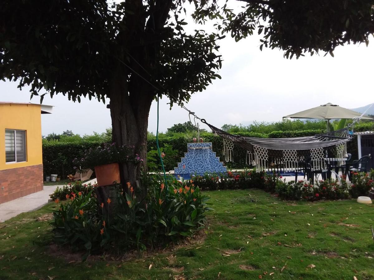 C&H campestre el oasis Bed and Breakfast Ricaurte Exterior foto