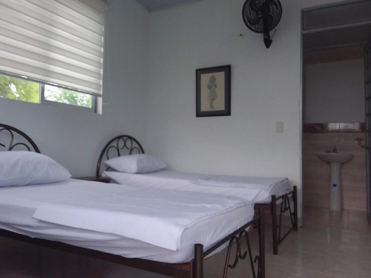 C&H campestre el oasis Bed and Breakfast Ricaurte Exterior foto